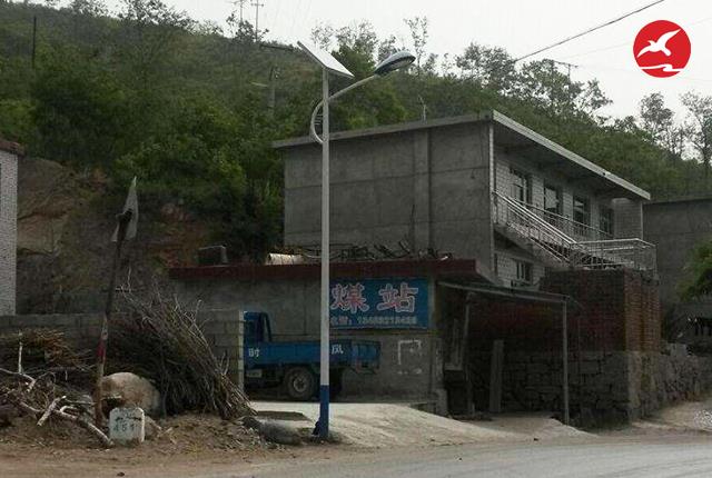 新农村太阳能路灯
