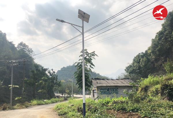 新农村太阳能路灯价格